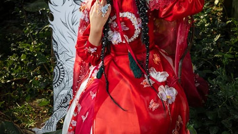 都市情感剧场：深夜食堂的邂逅与告别